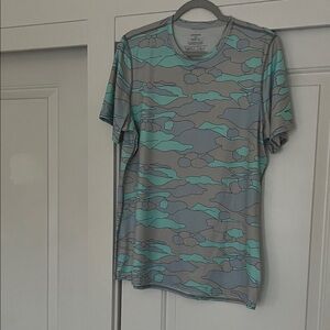 Patagonia Capilene Silkweight Gray and Teal Camouflage Women’s Shirt